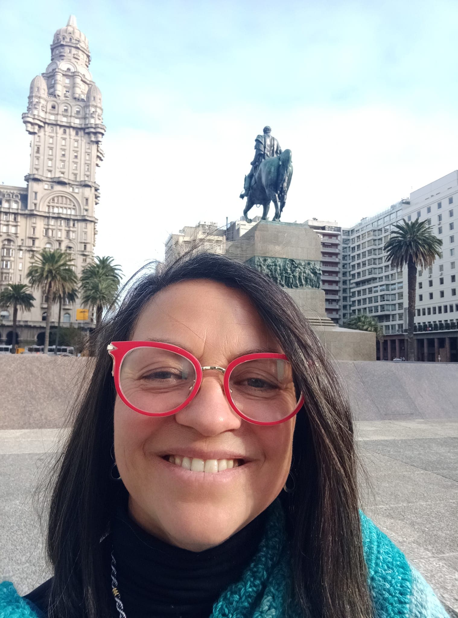 Tania Camargo en Plaza Independencia, Montevideo